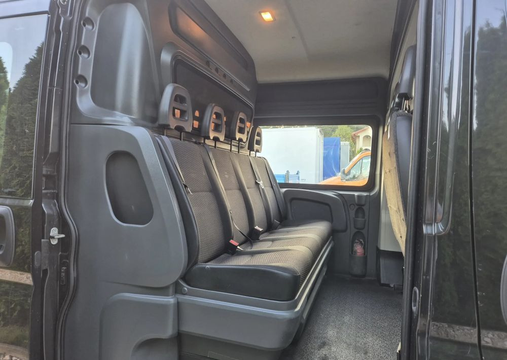 Peugeot Boxer 2.2 130KM Dubel kabina - Furgon, Dostavno vozilo sa duplom kabinom: slika 5 Peugeot Boxer 2.2 130KM Dubel kabina - Furgon, Dostavno vozilo sa duplom kabinom: slika 5