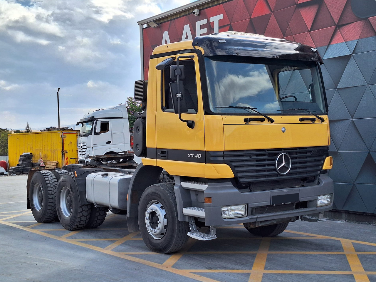MERCEDES-BENZ ACTROS 3348 - Tegljač: slika 3 MERCEDES-BENZ ACTROS 3348 - Tegljač: slika 3