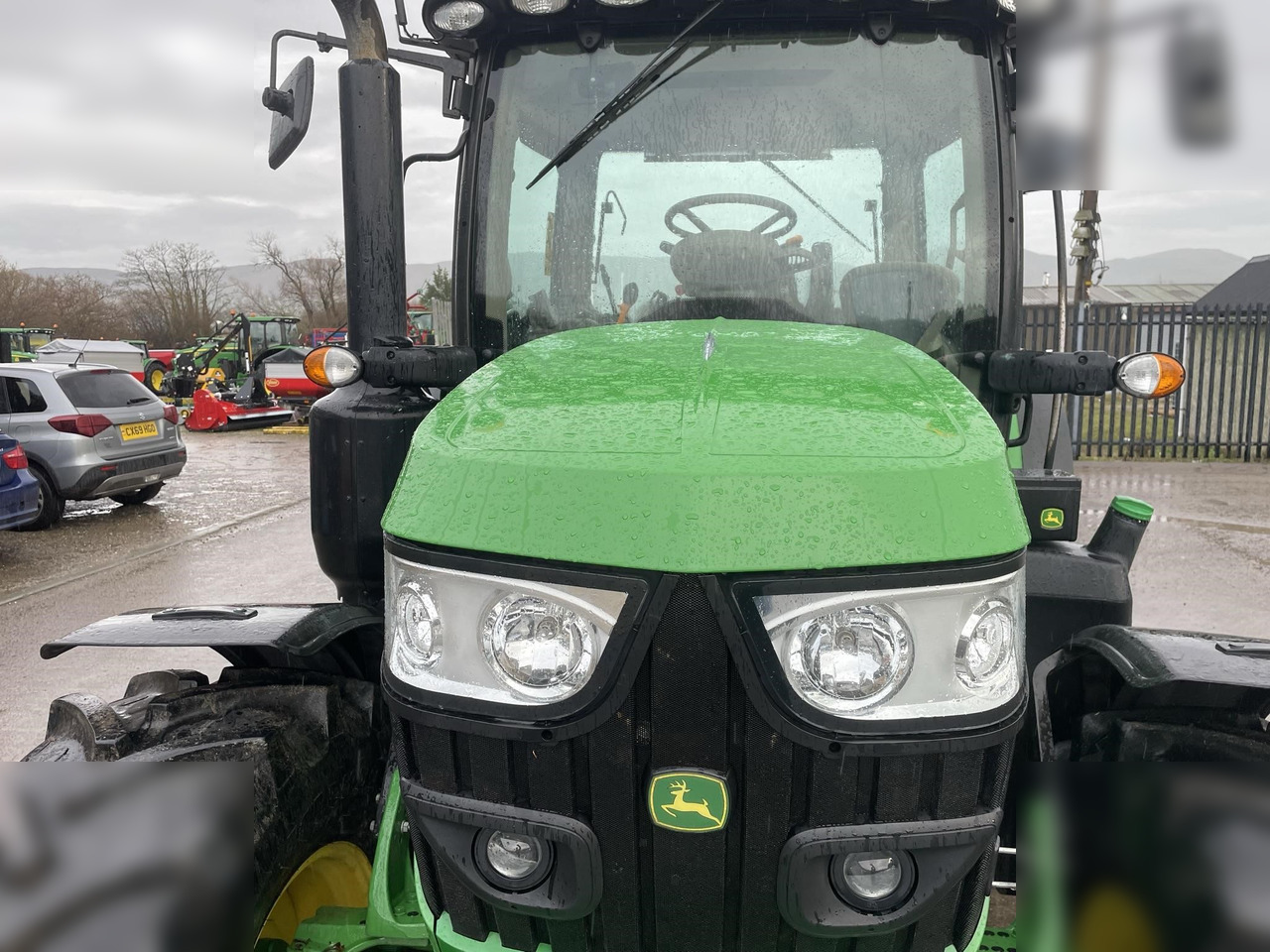 2017 JOHN DEERE 6130R - Traktor: slika 4 2017 JOHN DEERE 6130R - Traktor: slika 4