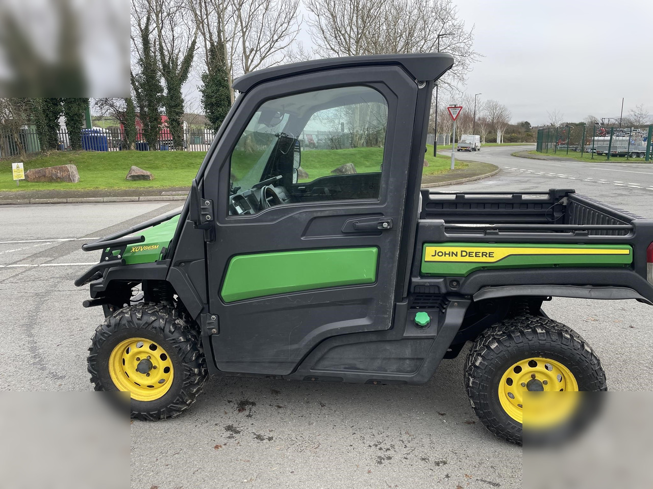 2023 JOHN DEERE GATOR XUV 865M - ATV/ Četvorotočkaš: slika 2 2023 JOHN DEERE GATOR XUV 865M - ATV/ Četvorotočkaš: slika 2