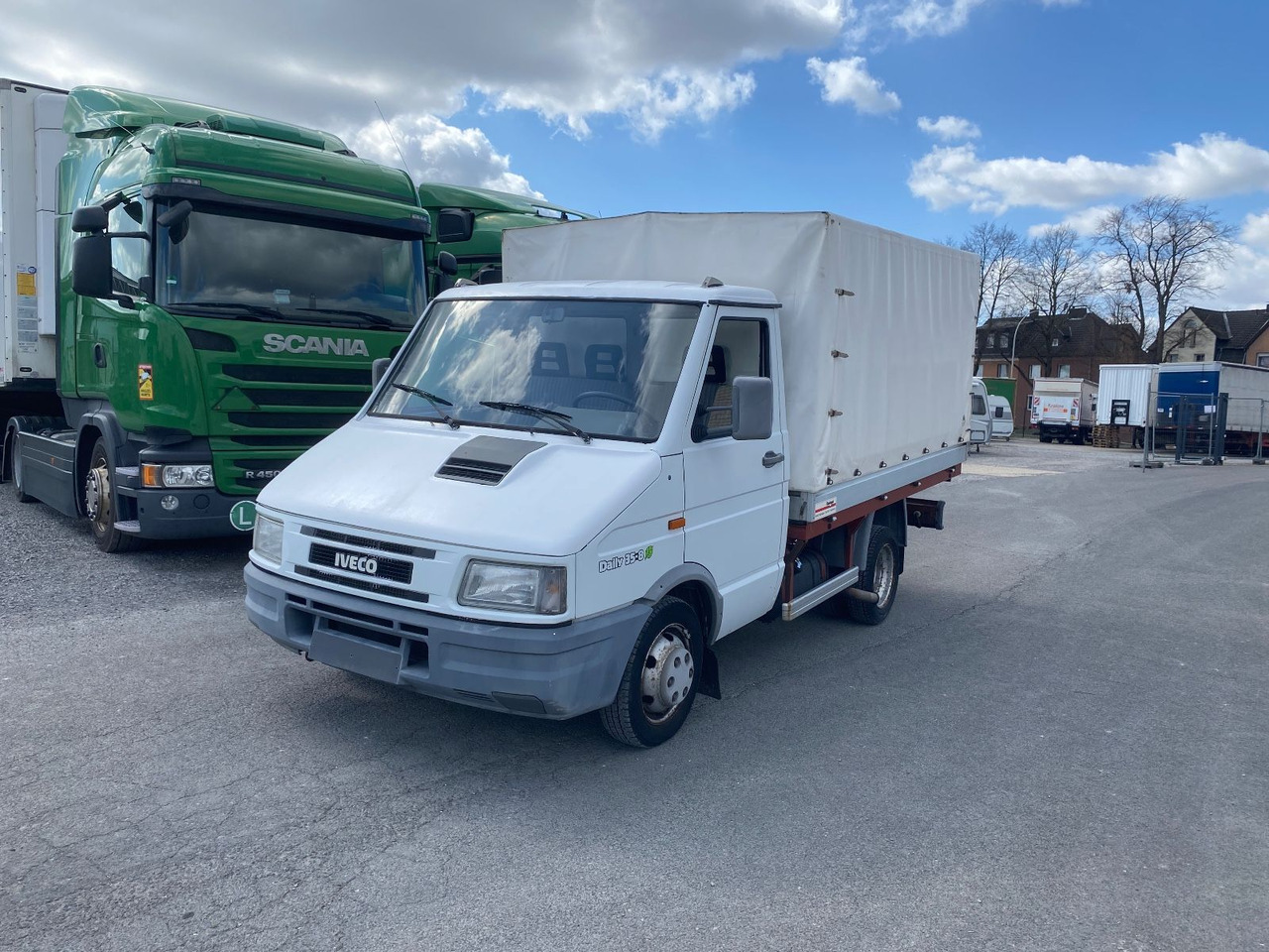 Iveco Daily 35-8 Pritsche 3 m - Dostavno vozilo sa ceradom: slika 1 Iveco Daily 35-8 Pritsche 3 m - Dostavno vozilo sa ceradom: slika 1