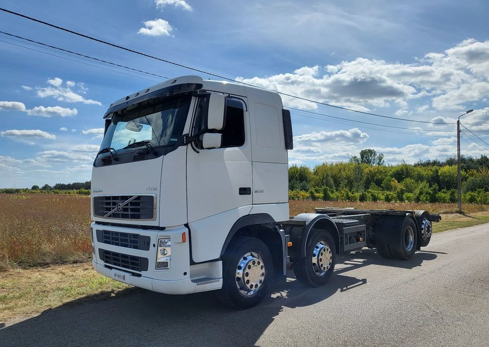 Volvo FH 500 8x2 - Kamion sa golom šasijom i zatvorenom kabinom: slika 3 Volvo FH 500 8x2 - Kamion sa golom šasijom i zatvorenom kabinom: slika 3