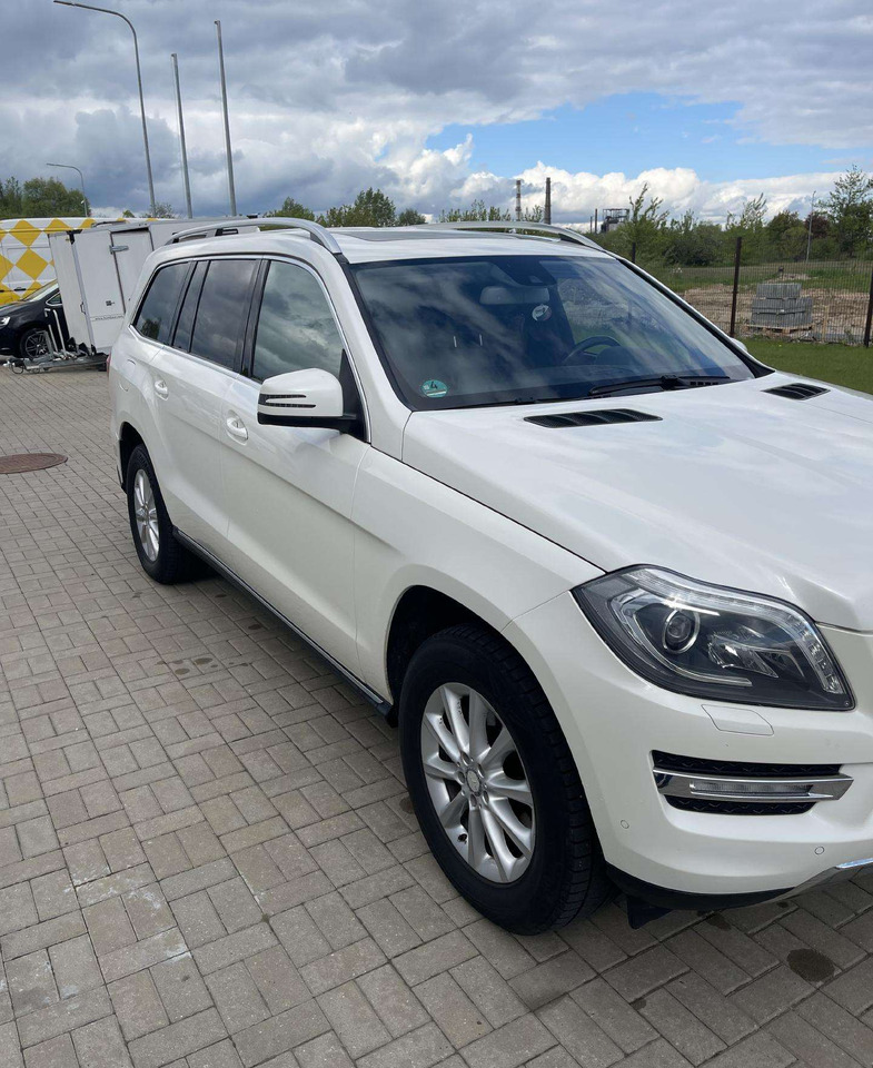 Mercedes-Benz GL350 - SUVSUV: slika 2 Mercedes-Benz GL350 - SUVSUV: slika 2