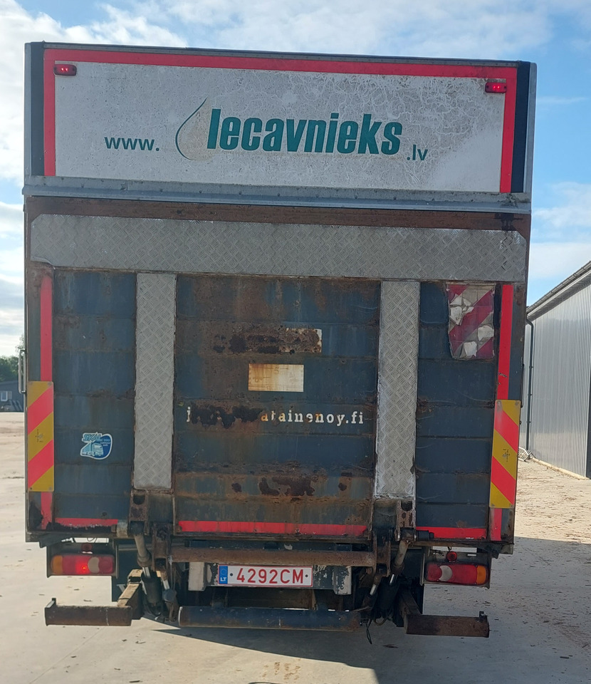 VOLVO FL240 - Kamion sa zatvorenim sandukom: slika 3 VOLVO FL240 - Kamion sa zatvorenim sandukom: slika 3