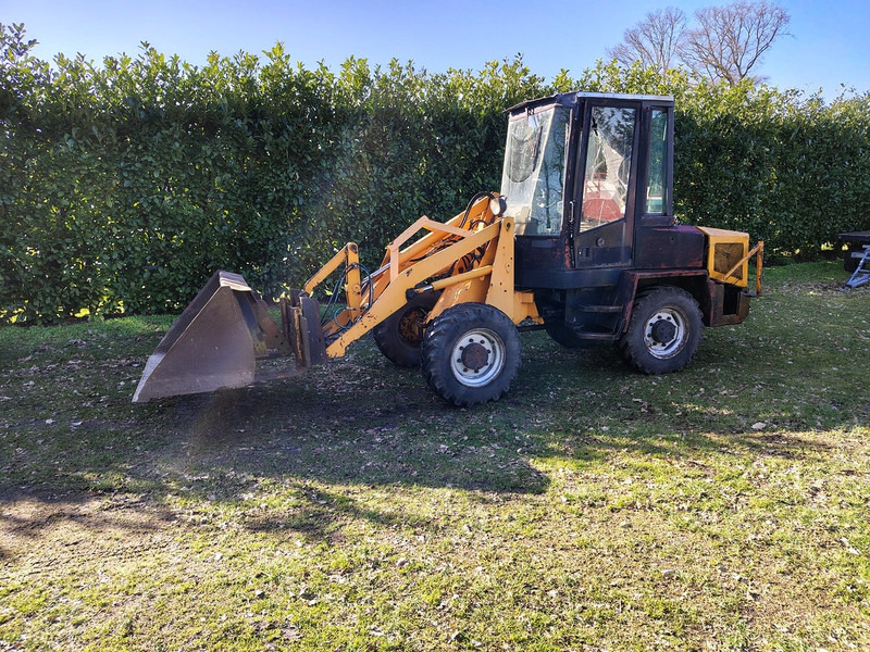 Paus Shovel - Utovarivač točkaš: slika 1 Paus Shovel - Utovarivač točkaš: slika 1