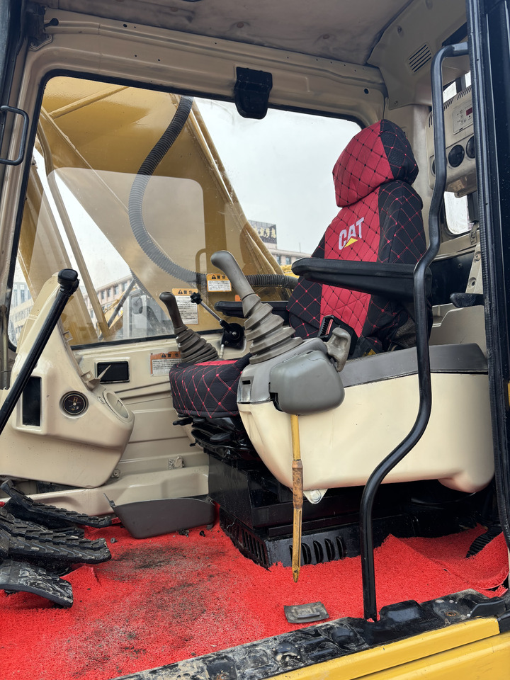 CATERPILLAR 320BL used excavator low price for sale - Bager guseničar: slika 5 CATERPILLAR 320BL used excavator low price for sale - Bager guseničar: slika 5