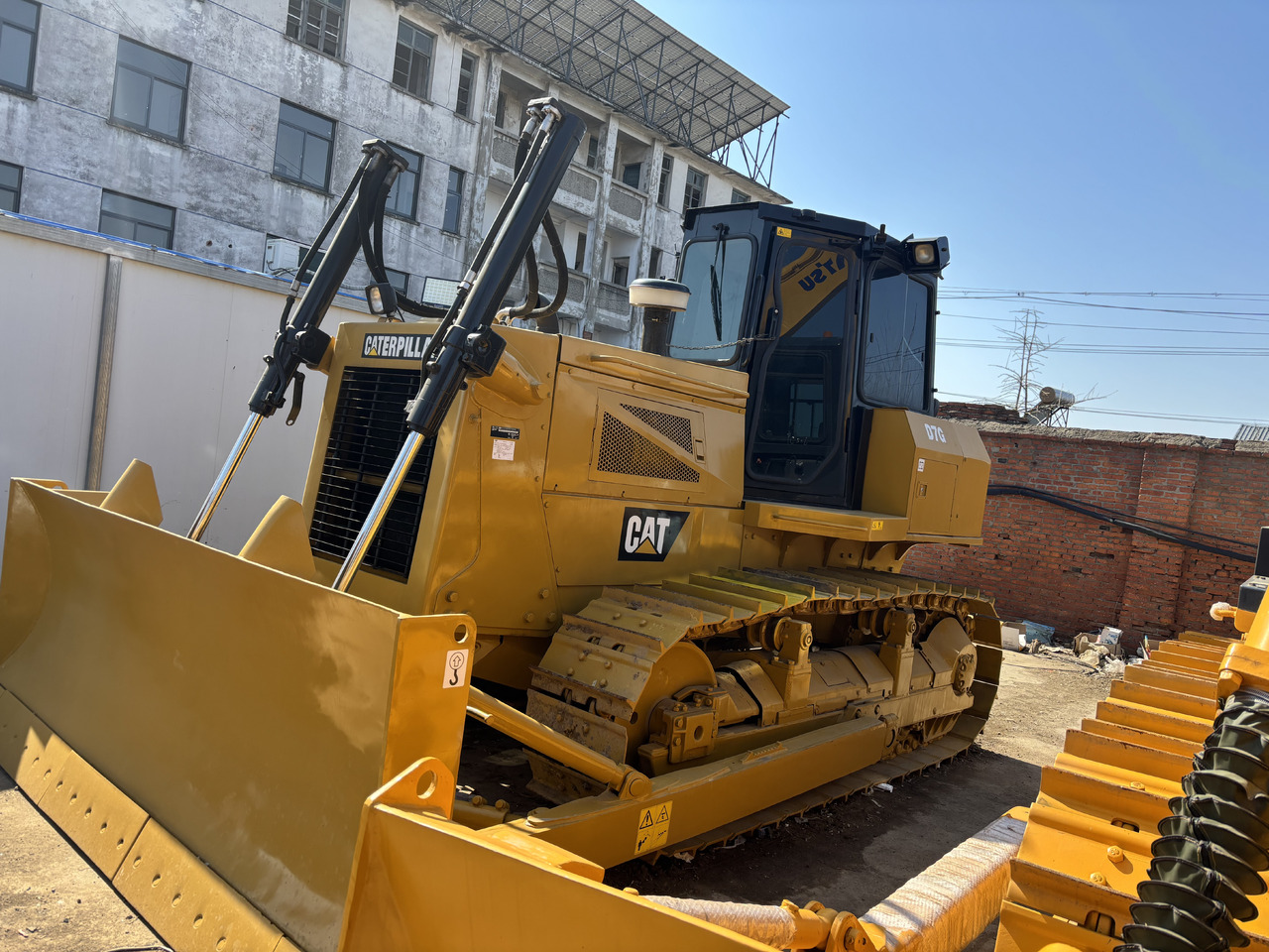 CATERPILLAR D7G - Buldožer: slika 1 CATERPILLAR D7G - Buldožer: slika 1