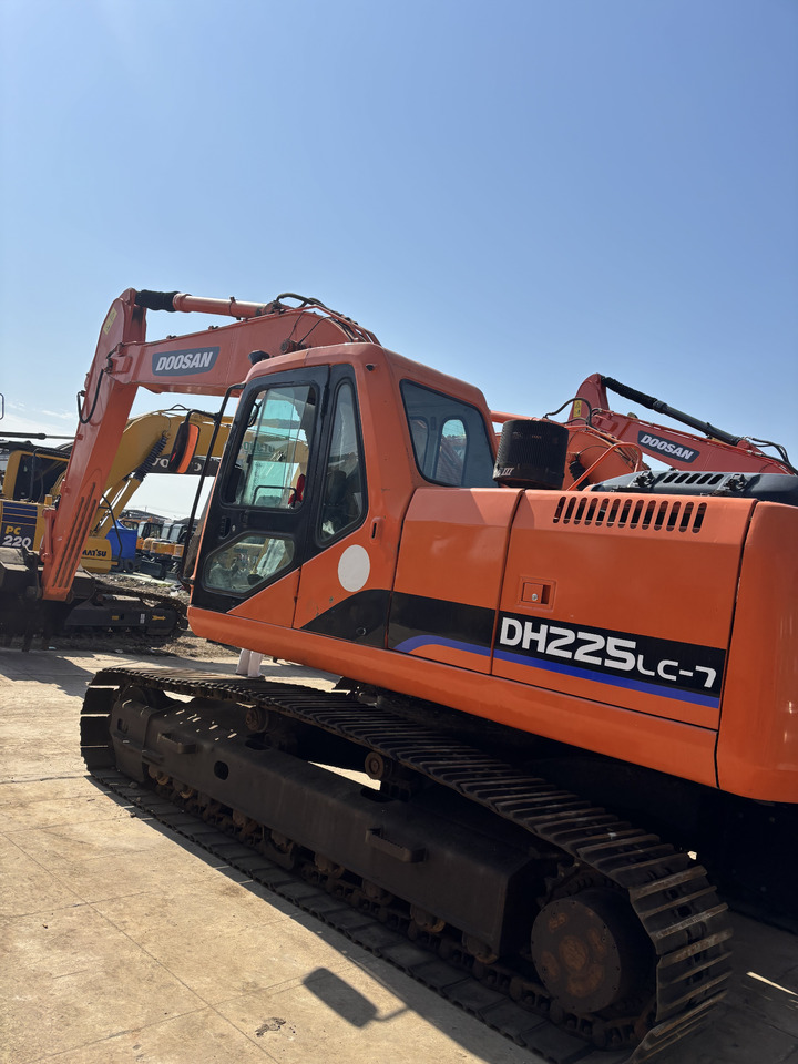 DOOSAN dh225 hot sale used excavator in stock - Bager guseničar: slika 4 DOOSAN dh225 hot sale used excavator in stock - Bager guseničar: slika 4