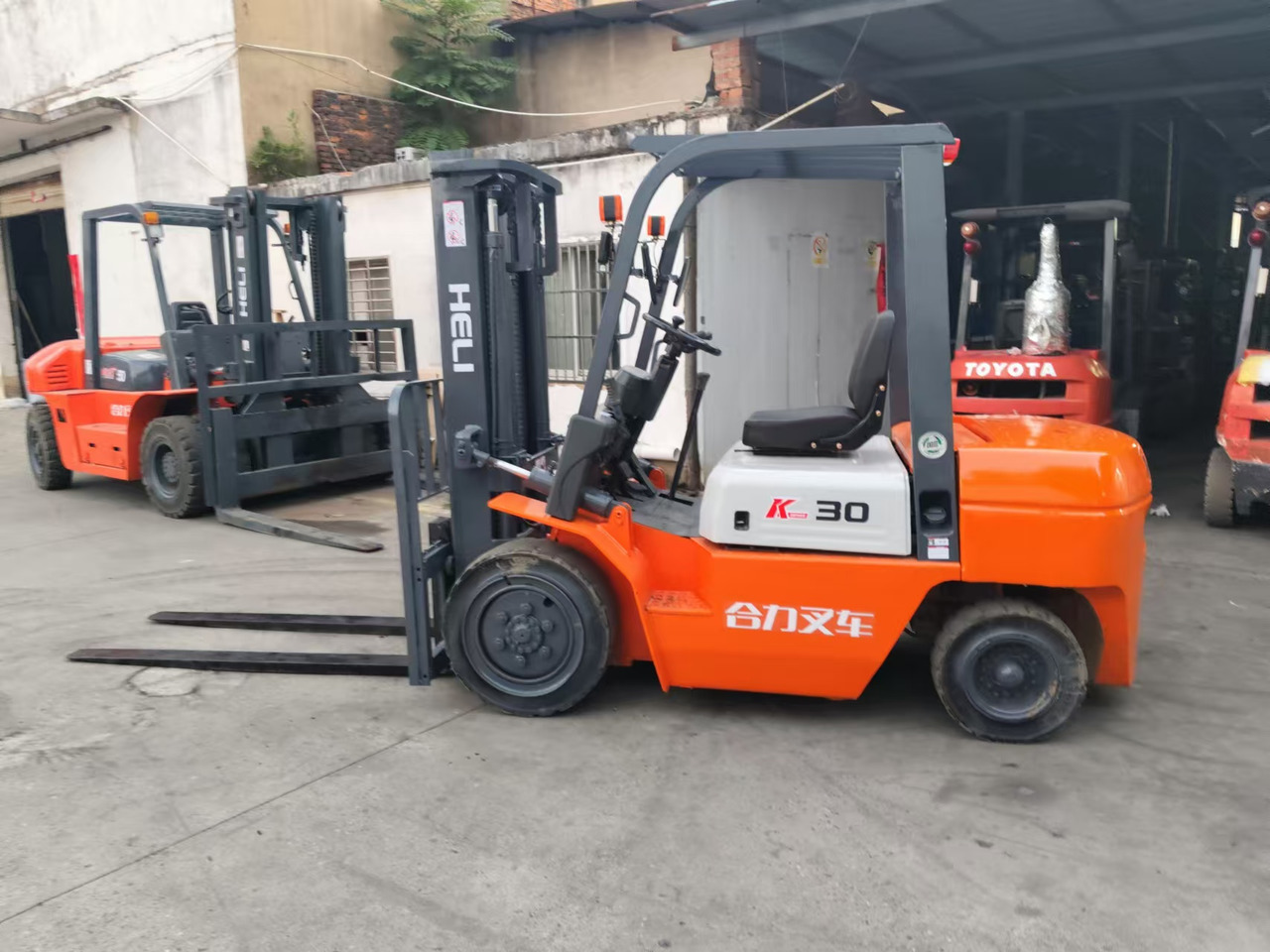 Dizel viljuškar HELI k30 used diesel forklift Customizable mast clamps: slika 6