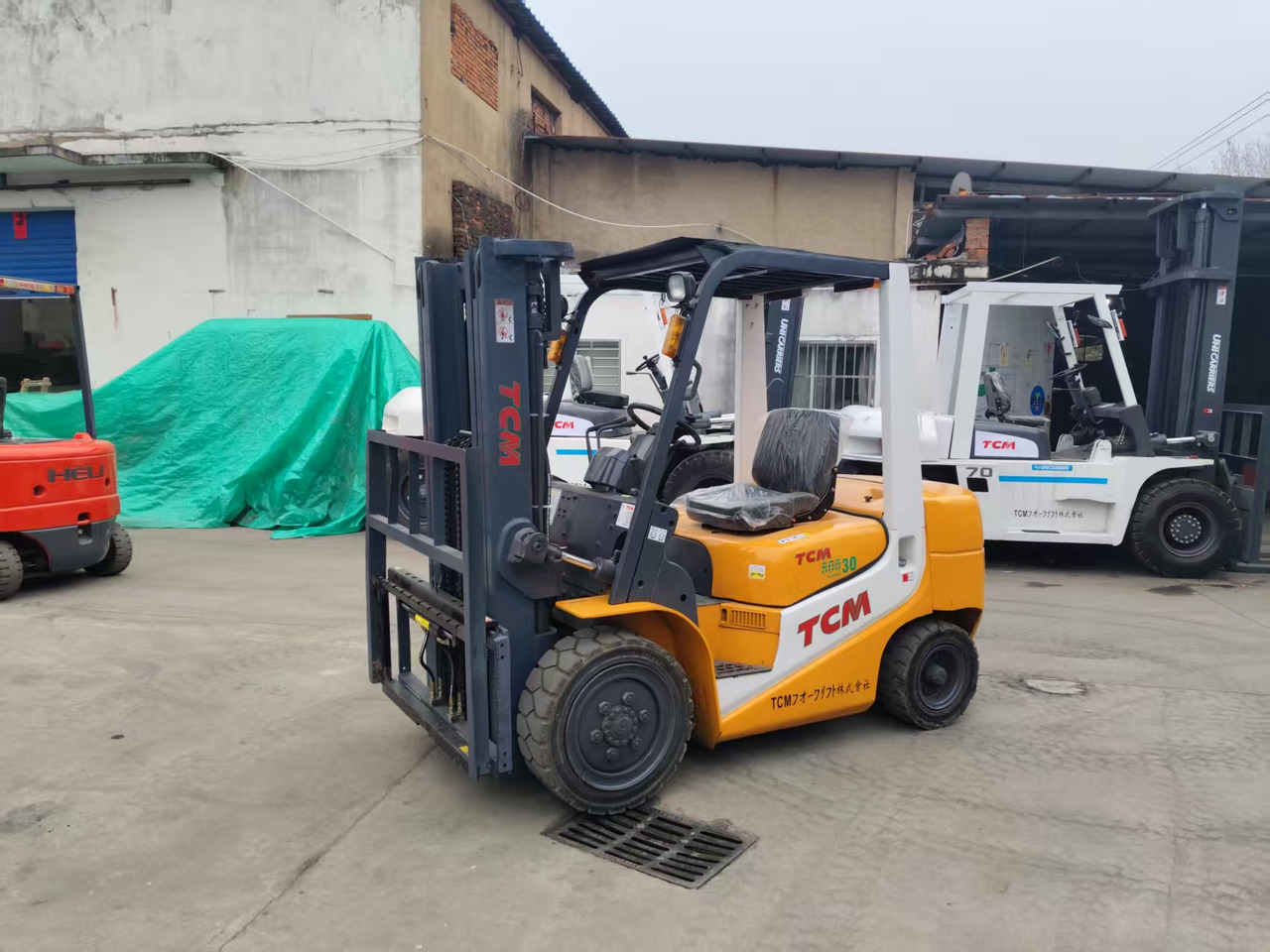 TCM FD30 Japan brand used 3 ton 4.5m diesel forklift Customizable mast clamps - Dizel viljuškar: slika 1 TCM FD30 Japan brand used 3 ton 4.5m diesel forklift Customizable mast clamps - Dizel viljuškar: slika 1