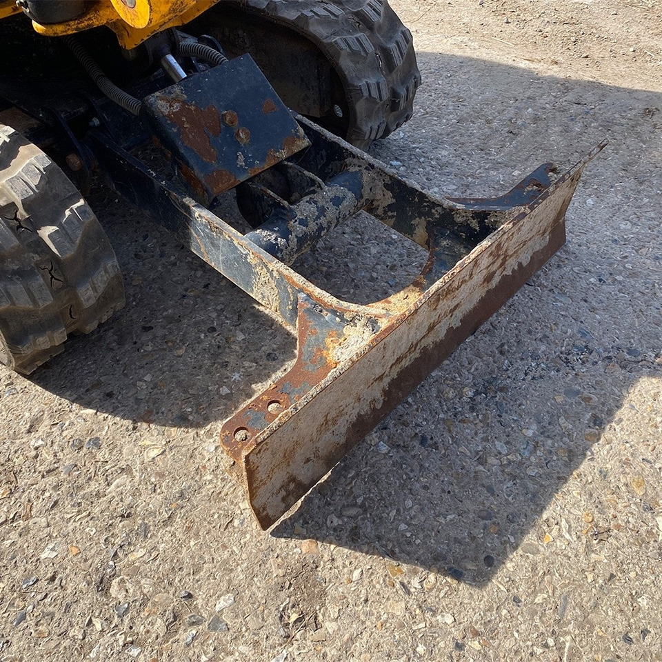 JCB 8008 - Mini bager: slika 4 JCB 8008 - Mini bager: slika 4