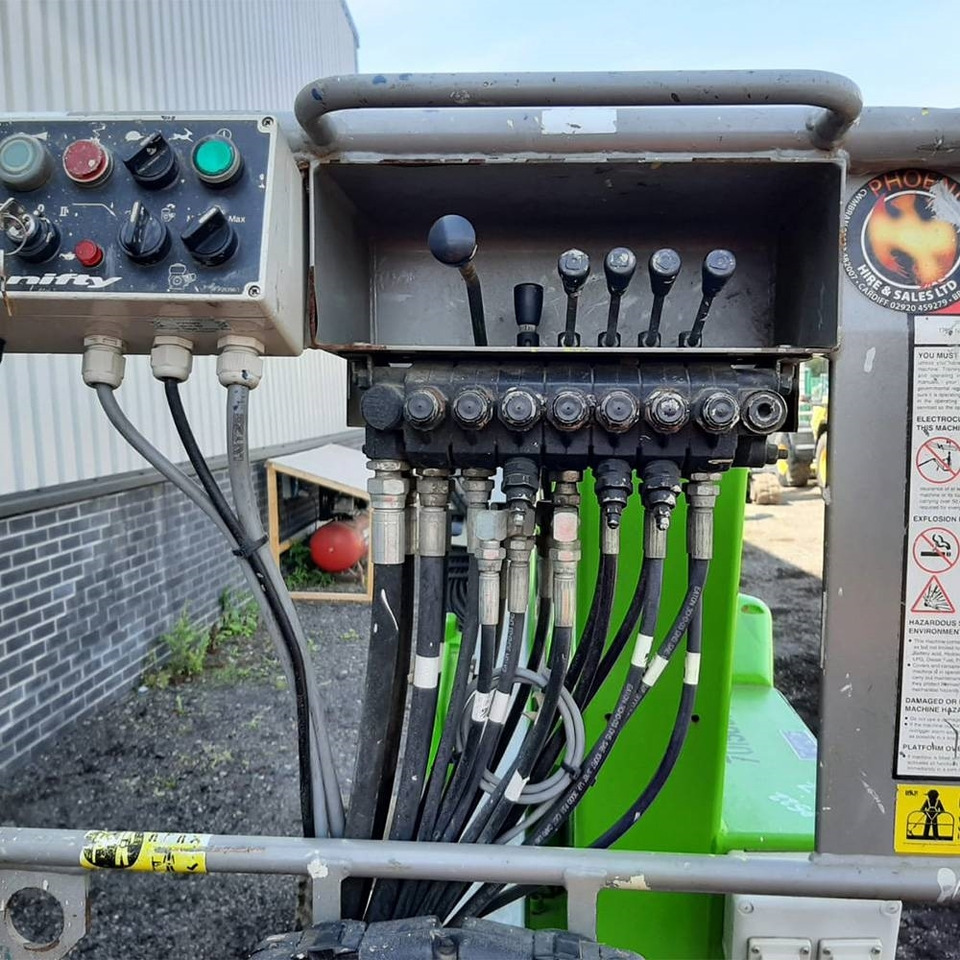 Zglobna platforma Niftylift HR 12: slika 10