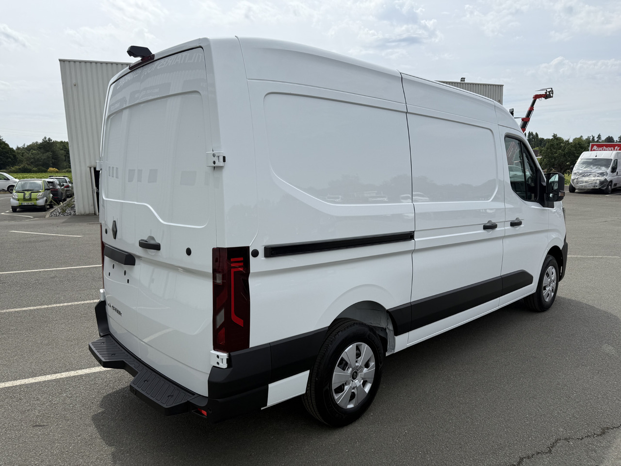 RENAULT MASTER 3T5 L2H2 EXTRA 2.0DCI150 - Furgon: slika 3 RENAULT MASTER 3T5 L2H2 EXTRA 2.0DCI150 - Furgon: slika 3