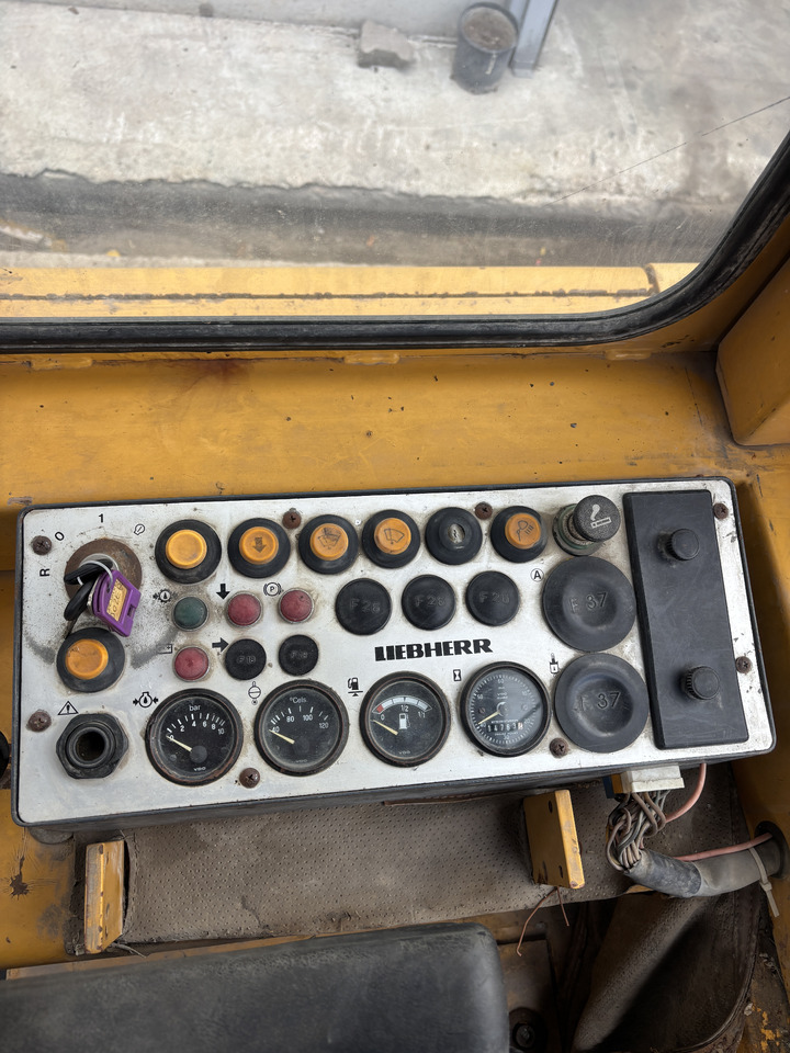 LIEBHERR PR 711 - Buldožer: slika 3 LIEBHERR PR 711 - Buldožer: slika 3