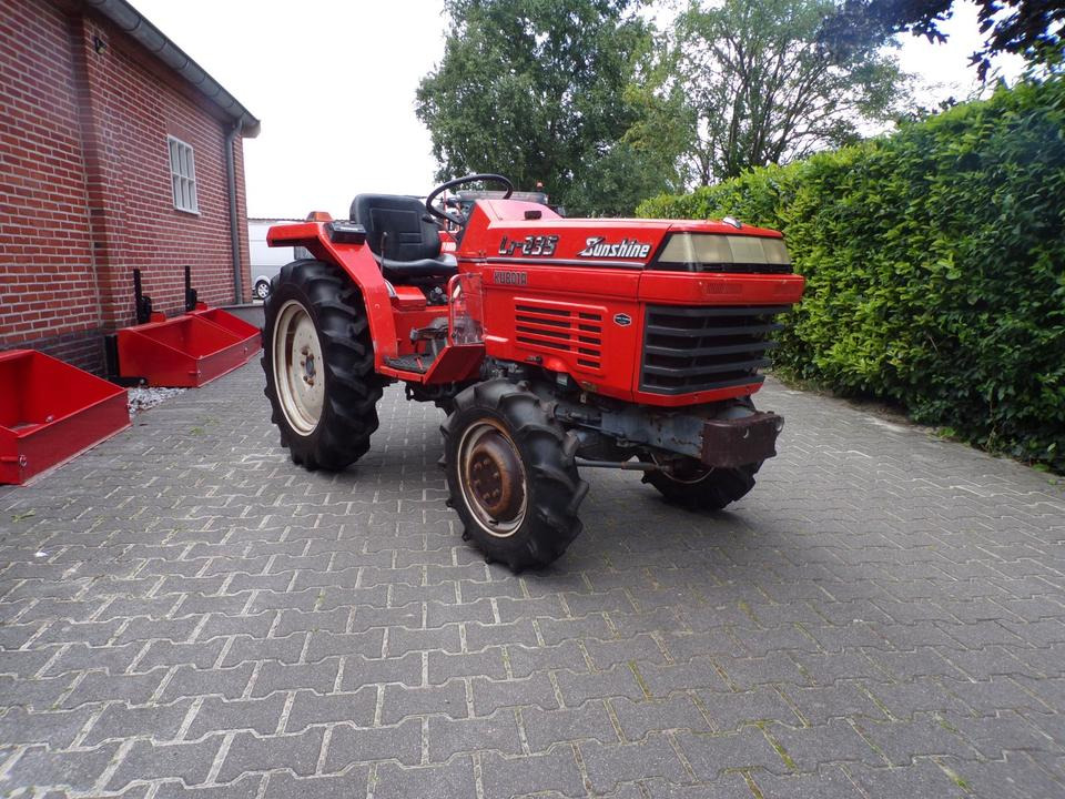 Kleintrakltor Kubota L1-235 - Mali traktor: slika 2 Kleintrakltor Kubota L1-235 - Mali traktor: slika 2