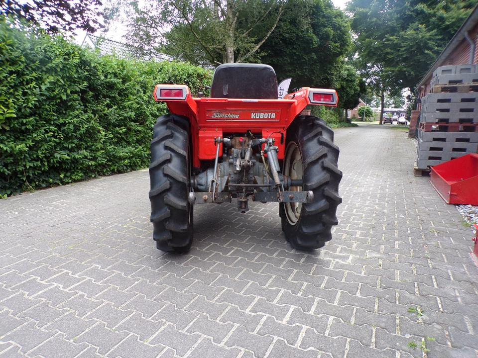 Kleintrakltor Kubota L1-235 - Mali traktor: slika 5 Kleintrakltor Kubota L1-235 - Mali traktor: slika 5