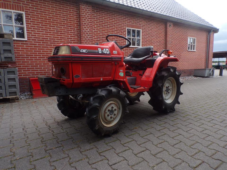 Kleintraktor Kubota B-40 - Mali traktor: slika 1 Kleintraktor Kubota B-40 - Mali traktor: slika 1