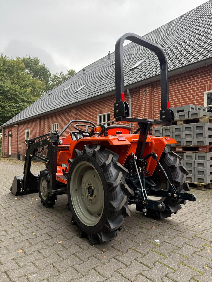 Kleintraktor Kubota B1-17 mit Frontlader ab 125 € pro Monat. - Mali traktor: slika 3 Kleintraktor Kubota B1-17 mit Frontlader ab 125 € pro Monat. - Mali traktor: slika 3