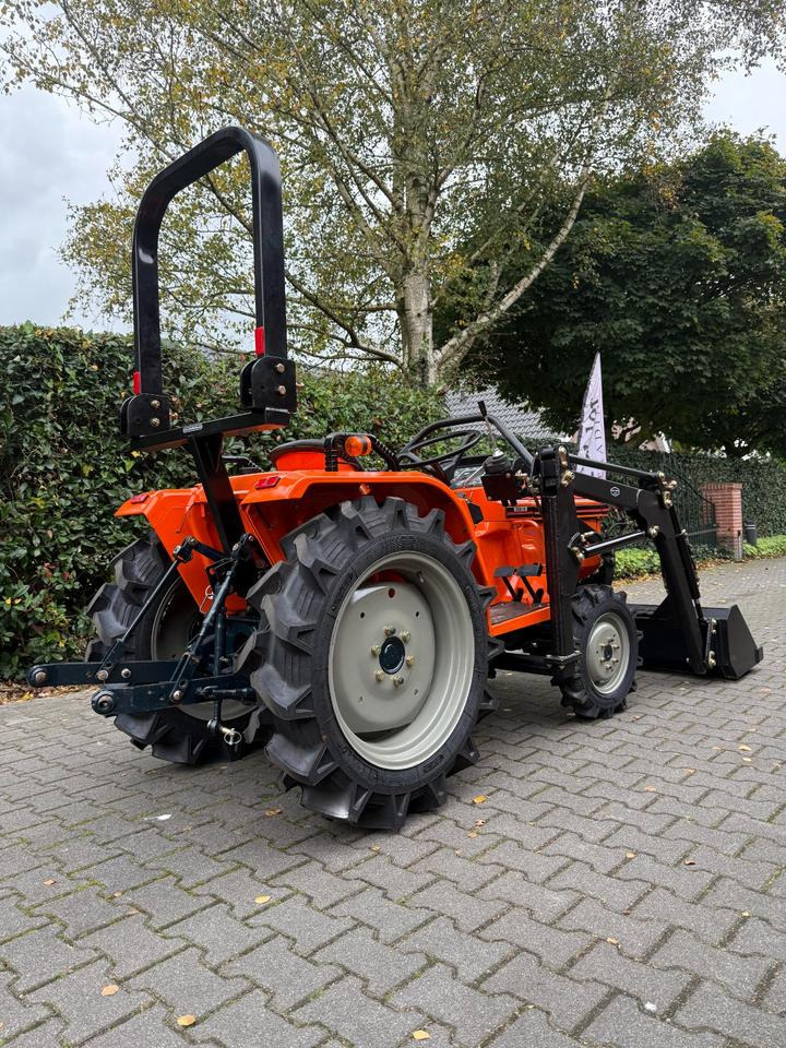 Kleintraktor Kubota B1-17 mit Frontlader ab 125 € pro Monat. - Mali traktor: slika 5 Kleintraktor Kubota B1-17 mit Frontlader ab 125 € pro Monat. - Mali traktor: slika 5