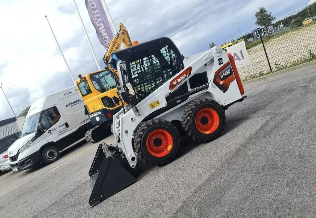 BOBCAT S450 - Mini utovarivač: slika 1 BOBCAT S450 - Mini utovarivač: slika 1