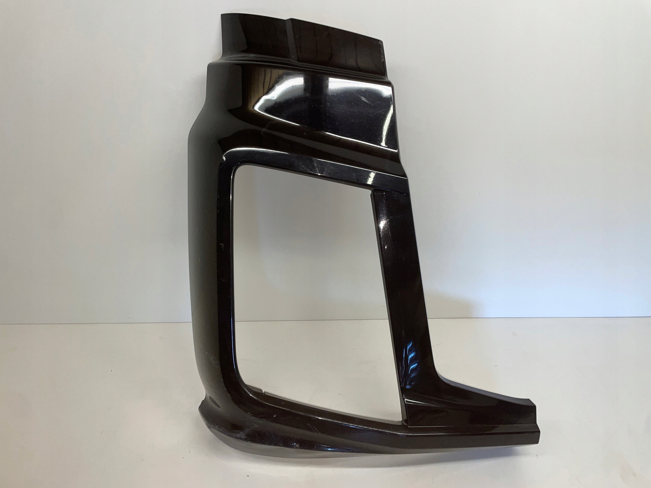 FORD F-MAX ZDERZAK OKULAR OBUDOWA REFLEKTORA JC46-17E950-A - Branik za Kamion: slika 1 FORD F-MAX ZDERZAK OKULAR OBUDOWA REFLEKTORA JC46-17E950-A - Branik za Kamion: slika 1