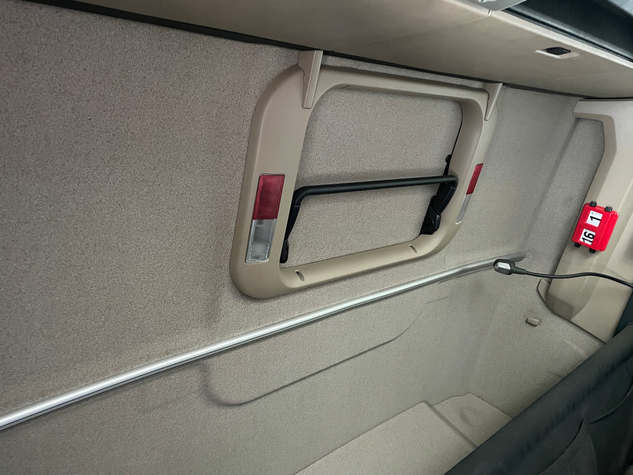 GOŁA KABINA MAN TGX XLX 2019 ROK LIFT ŚRODEK BEŻOWY EURO 6 - Kabina za Kamion: slika 3 GOŁA KABINA MAN TGX XLX 2019 ROK LIFT ŚRODEK BEŻOWY EURO 6 - Kabina za Kamion: slika 3