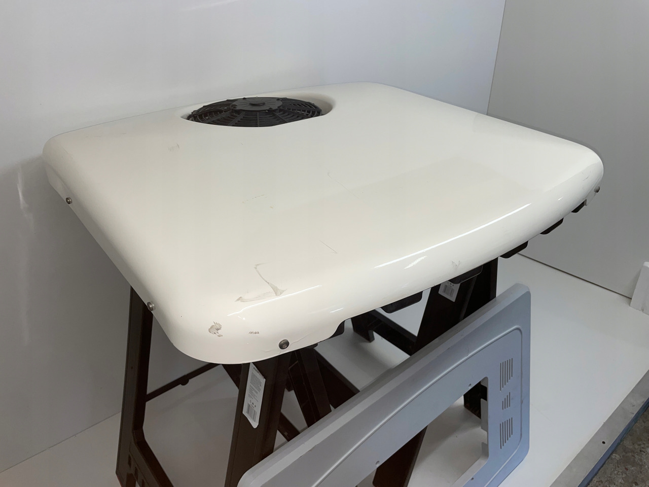 KLIMATYZACJA SLIMCOOL FACTORY PREP DAF MAN SCANIA - Kompresor klima uređaja za Kamion: slika 2 KLIMATYZACJA SLIMCOOL FACTORY PREP DAF MAN SCANIA - Kompresor klima uređaja za Kamion: slika 2