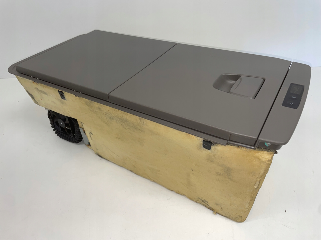 LODÓWKA SCANIA R S EURO 6 2706544 - Kabina i enterijer za Kamion: slika 1 LODÓWKA SCANIA R S EURO 6 2706544 - Kabina i enterijer za Kamion: slika 1