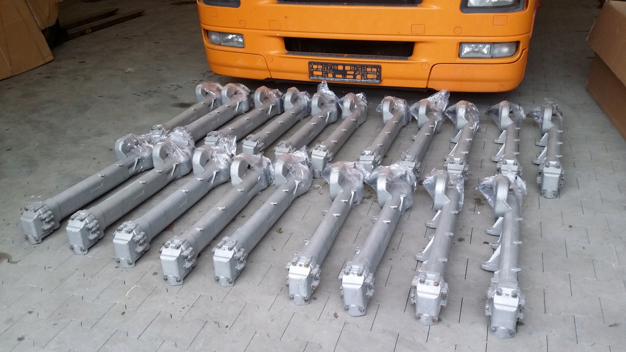 MAN F2000 TGA EGR TGX RECYRKULATOR D20,D26,D28 - EGR hladnjak za Kamion: slika 1 MAN F2000 TGA EGR TGX RECYRKULATOR D20,D26,D28 - EGR hladnjak za Kamion: slika 1