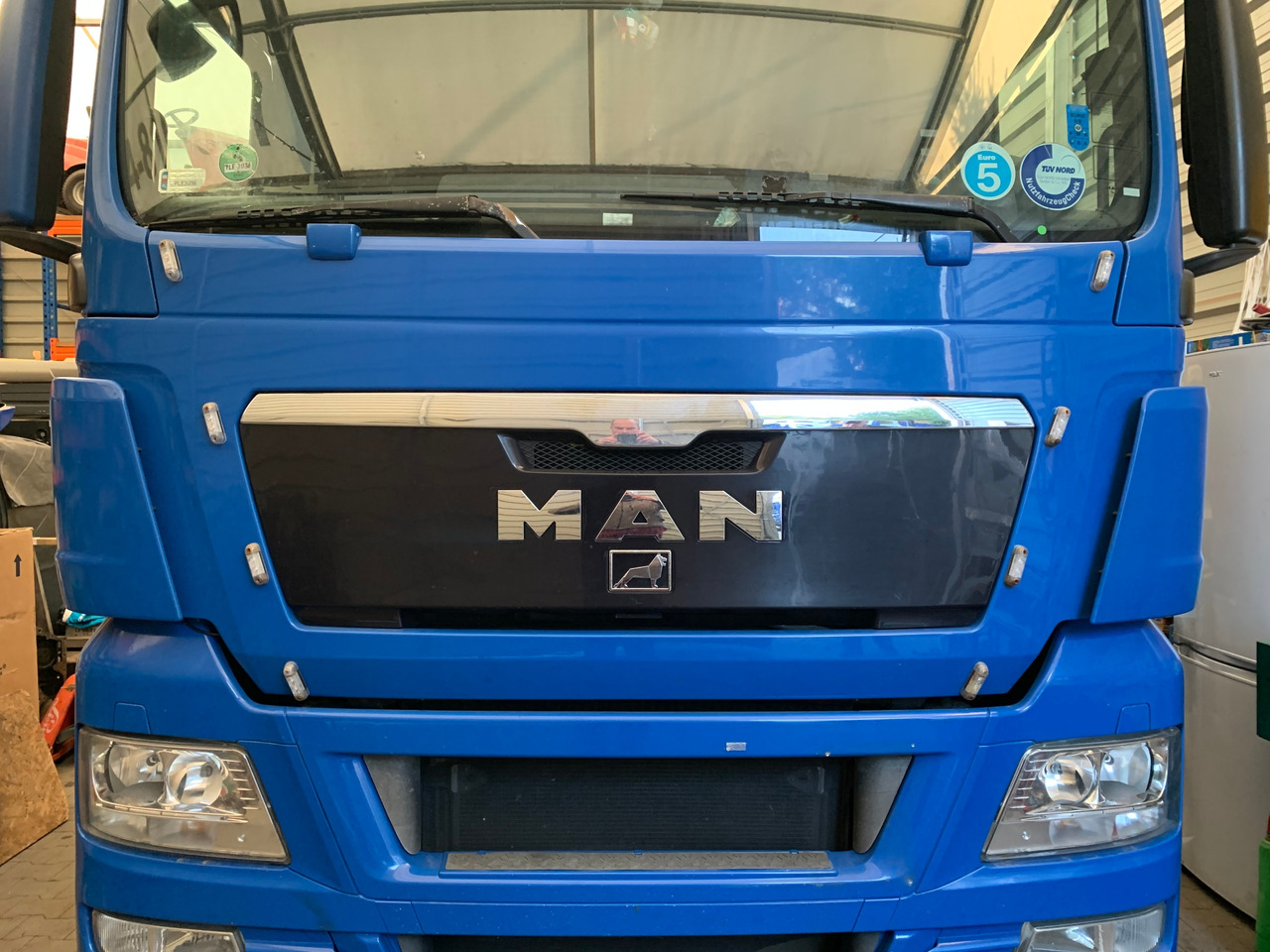 MASKA ATRAPA GRILL POLIK OWIEWKA MAN TGX - Hauba za Kamion: slika 1 MASKA ATRAPA GRILL POLIK OWIEWKA MAN TGX - Hauba za Kamion: slika 1