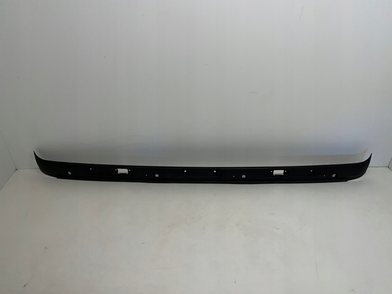 PODSZYBIE OSŁONA MASKOWNICA DAF 105 XF DAF 1665944 - Vetrobransko staklo za Kamion: slika 1 PODSZYBIE OSŁONA MASKOWNICA DAF 105 XF DAF 1665944 - Vetrobransko staklo za Kamion: slika 1