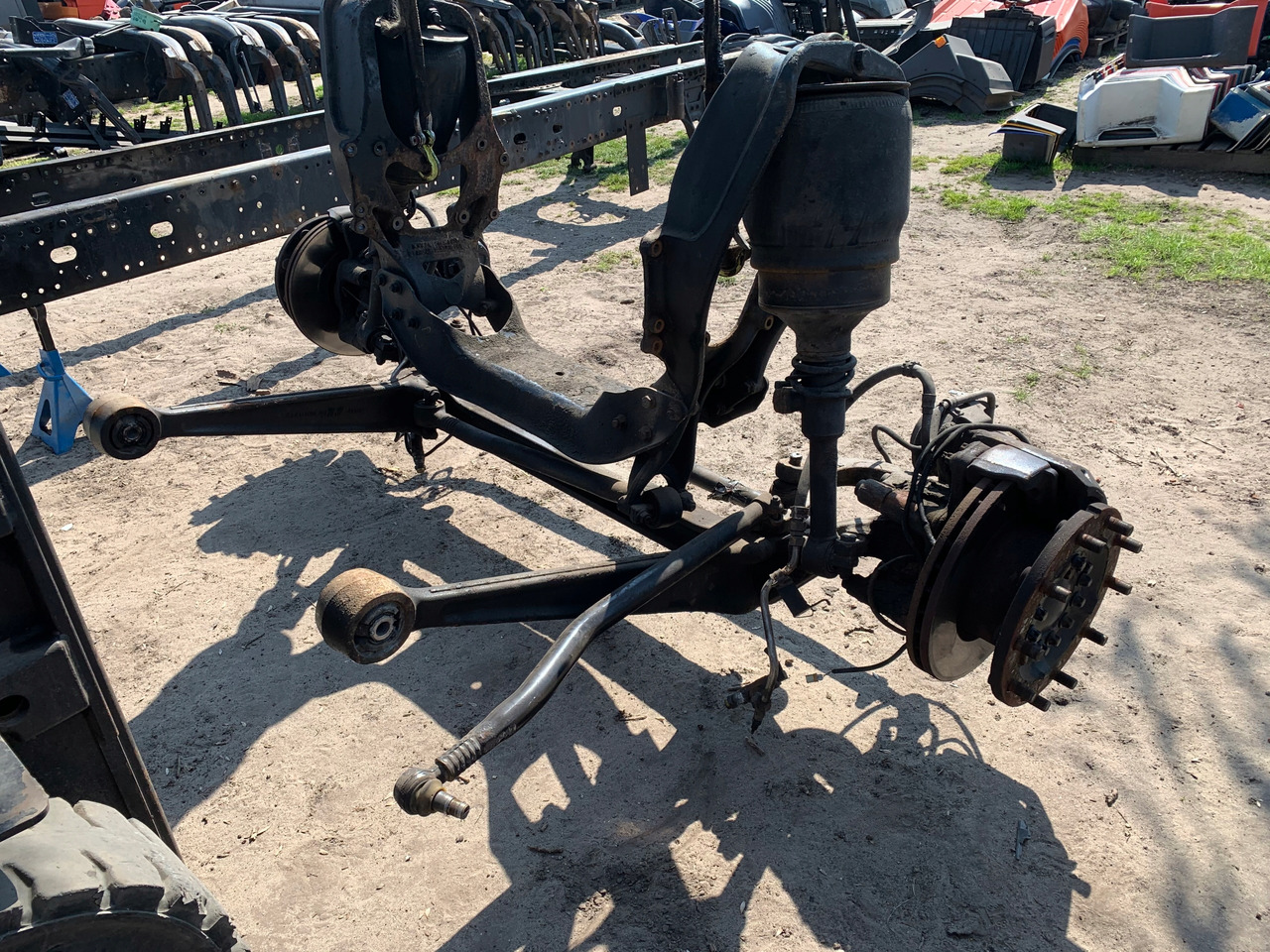 PRZEDNIA OŚ MAN TGX TGS TGA LOWDECK LOW DECK KMPL - Prednja osovina za Kamion: slika 3 PRZEDNIA OŚ MAN TGX TGS TGA LOWDECK LOW DECK KMPL - Prednja osovina za Kamion: slika 3