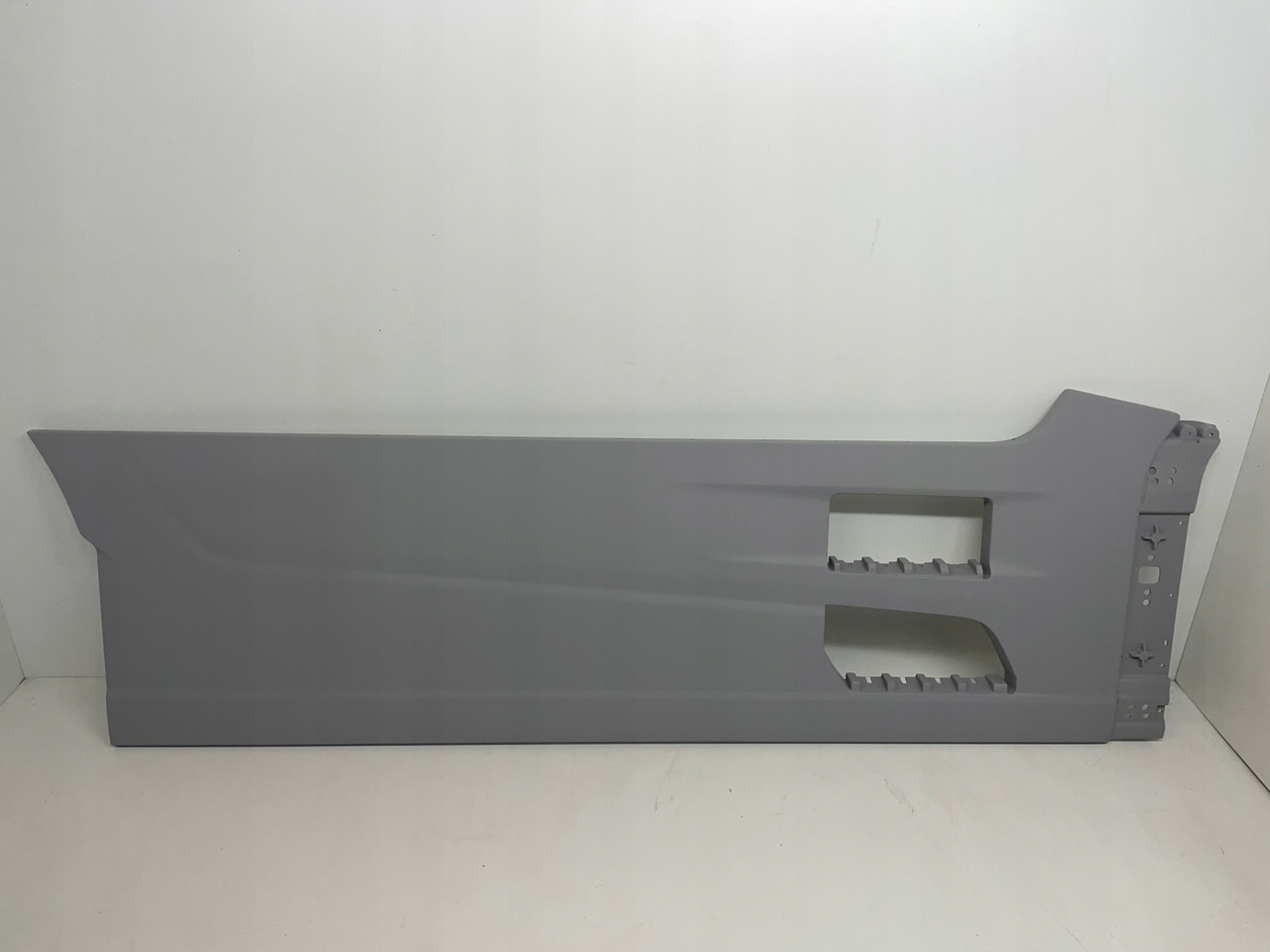 ZABUDOWA MIĘDZYOSIOWA SPOILER FORD F-MAX F MAX - Aerodinamika/ Spojler za Kamion: slika 1 ZABUDOWA MIĘDZYOSIOWA SPOILER FORD F-MAX F MAX - Aerodinamika/ Spojler za Kamion: slika 1