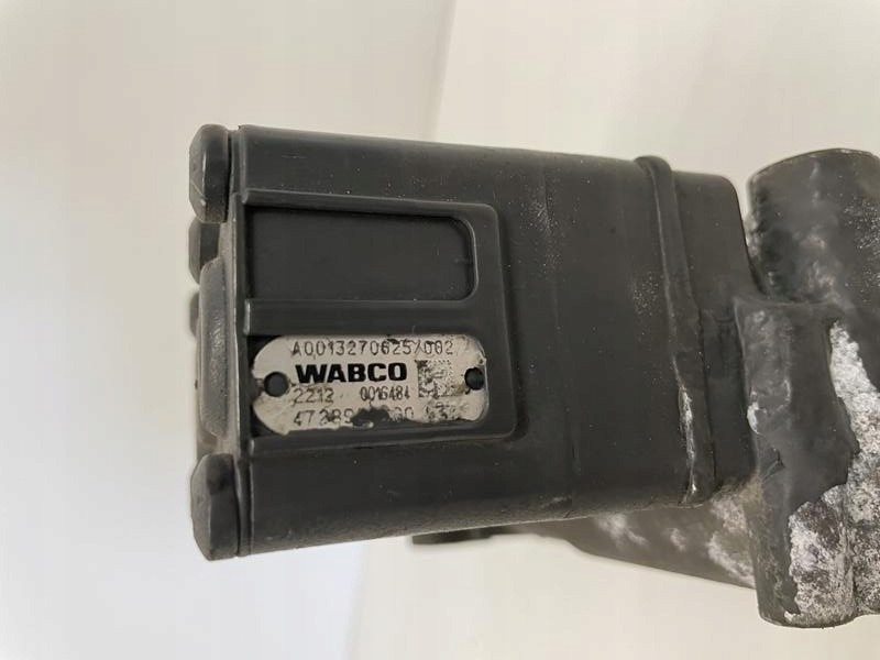 ZAWÓR PODUSZEK MERCEDES ACTROS MP 4 A0013270625 - Kočioni ventil za Kamion: slika 2 ZAWÓR PODUSZEK MERCEDES ACTROS MP 4 A0013270625 - Kočioni ventil za Kamion: slika 2