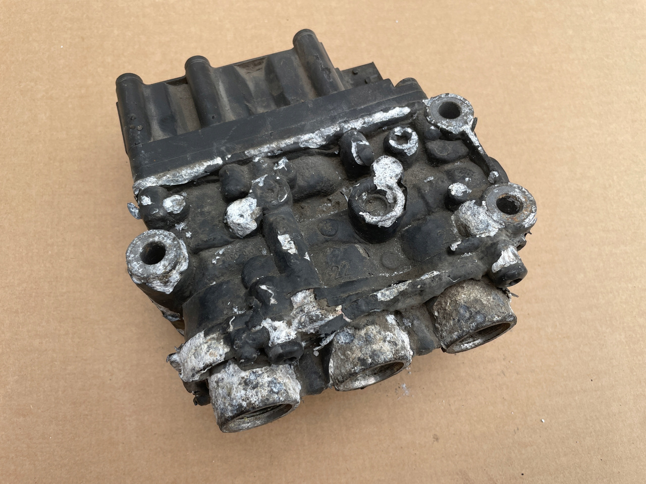 ZAWÓR PODUSZEK MERCEDES ACTROS MP 4 MP4 A0013270725 - Kočioni ventil za Kamion: slika 3 ZAWÓR PODUSZEK MERCEDES ACTROS MP 4 MP4 A0013270725 - Kočioni ventil za Kamion: slika 3