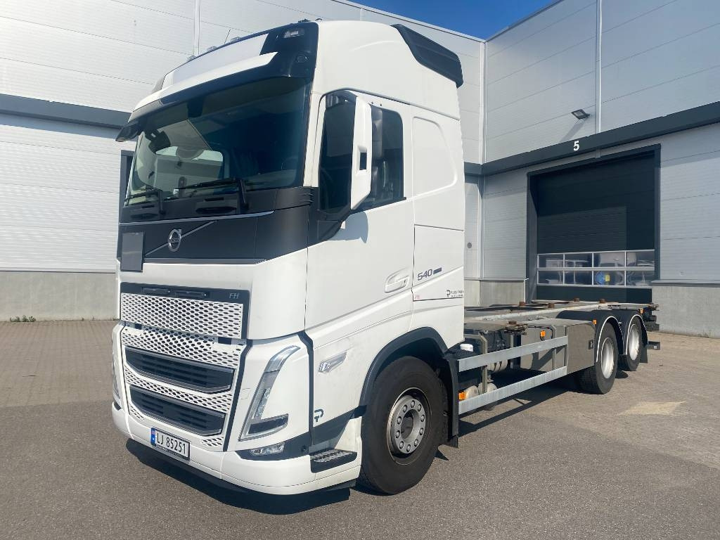 Volvo FH 540 - Kamion za prevoz kontejnera/ Kamion sa promenjivim sandukom: slika 1 Volvo FH 540 - Kamion za prevoz kontejnera/ Kamion sa promenjivim sandukom: slika 1