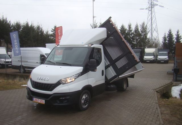 Iveco DAILY 35 C 15 3.5T 4.60M 3.5T NA HAKU CLIMATRONIC - Dostavno vozilo istovarivač: slika 1 Iveco DAILY 35 C 15 3.5T 4.60M 3.5T NA HAKU CLIMATRONIC - Dostavno vozilo istovarivač: slika 1