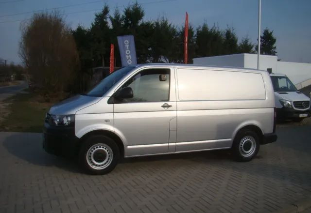 Volkswagen TRANSPORTER T 5 2.0TDI 100%PRZEBIEG - Furgon: slika 2 Volkswagen TRANSPORTER T 5 2.0TDI 100%PRZEBIEG - Furgon: slika 2