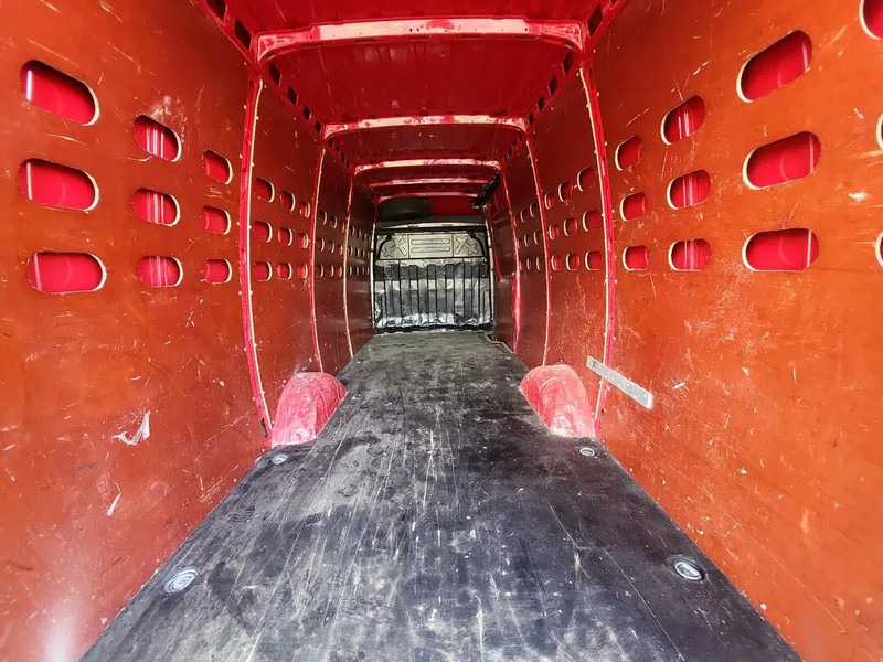 Iveco Daily 35S12 - Furgon, Dostavno vozilo sa duplom kabinom: slika 5 Iveco Daily 35S12 - Furgon, Dostavno vozilo sa duplom kabinom: slika 5