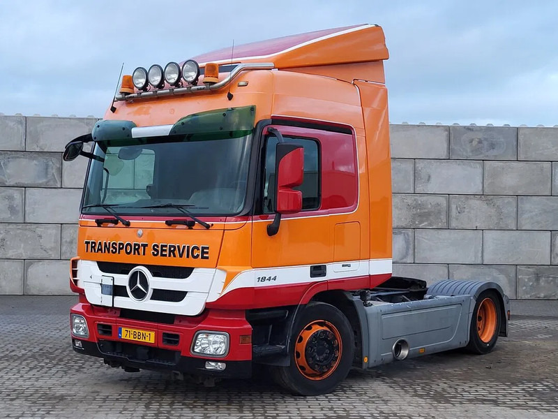 Mercedes-Benz SK 1844 Actros 1844 - Tegljač: slika 1 Mercedes-Benz SK 1844 Actros 1844 - Tegljač: slika 1