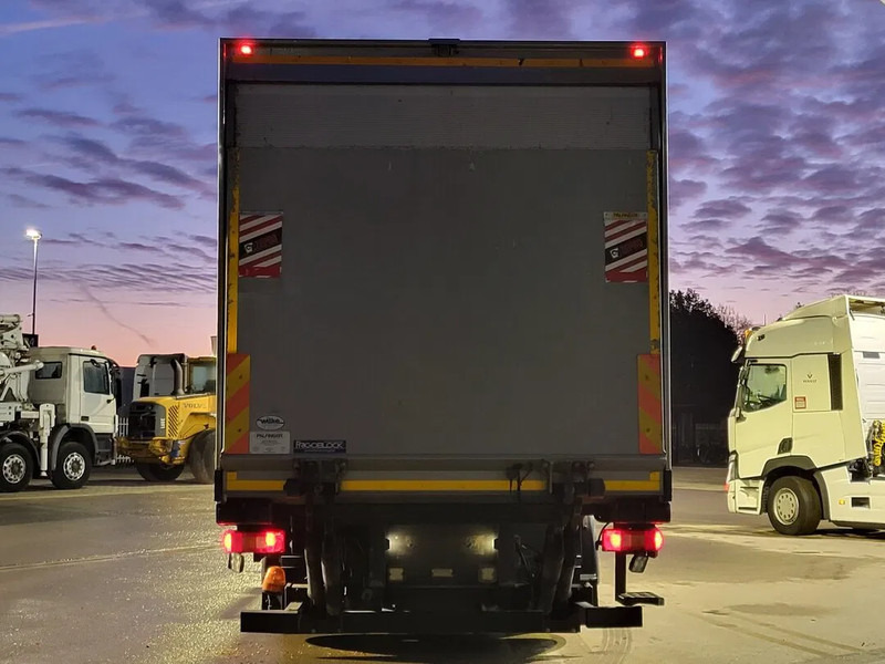 Volvo FM 330 Automatic Taillift Clima Cruise PTO LED Refrigerated Truck Euro6 2015 - Hladnjača: slika 4 Volvo FM 330 Automatic Taillift Clima Cruise PTO LED Refrigerated Truck Euro6 2015 - Hladnjača: slika 4