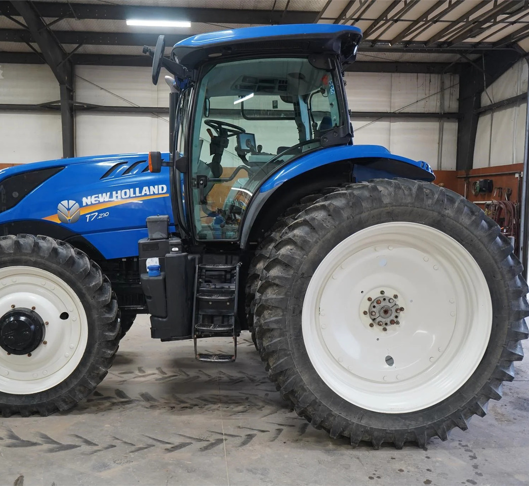 NEW HOLLAND T7.210 - Traktor: slika 2 NEW HOLLAND T7.210 - Traktor: slika 2