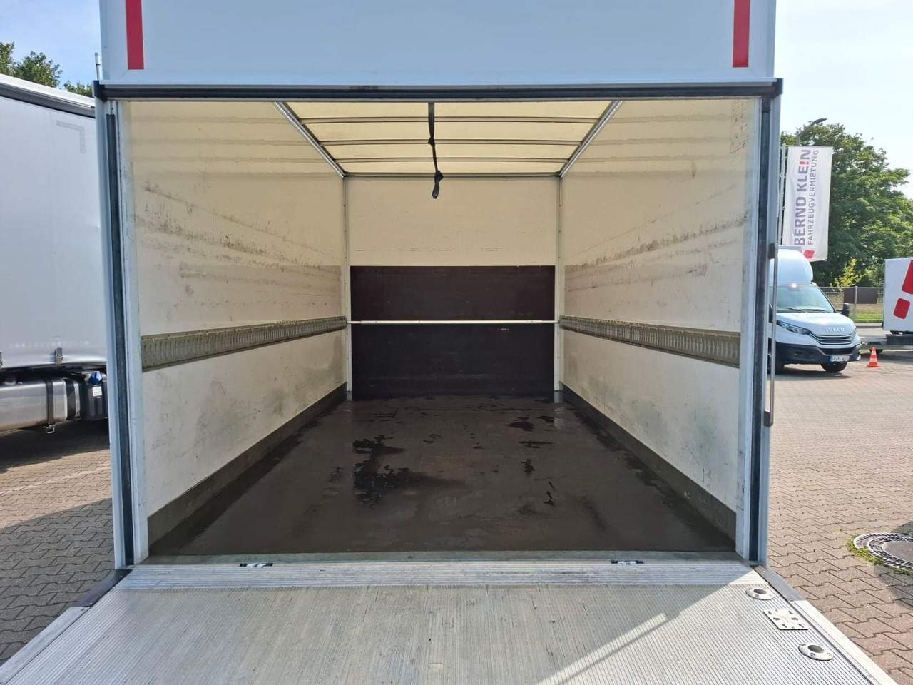 Iveco 35S16A8/P, LBW, Luft, HiMatic, Klima, RFK, - Dostavno vozilo sa zatvorenim sandukom: slika 5 Iveco 35S16A8/P, LBW, Luft, HiMatic, Klima, RFK, - Dostavno vozilo sa zatvorenim sandukom: slika 5