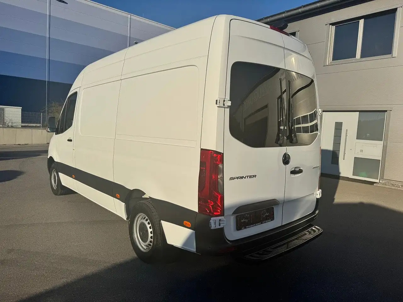 Mercedes-Benz Sprinter 316 CDI Lang Hoch Klima LED MBUX - Furgon: slika 5 Mercedes-Benz Sprinter 316 CDI Lang Hoch Klima LED MBUX - Furgon: slika 5