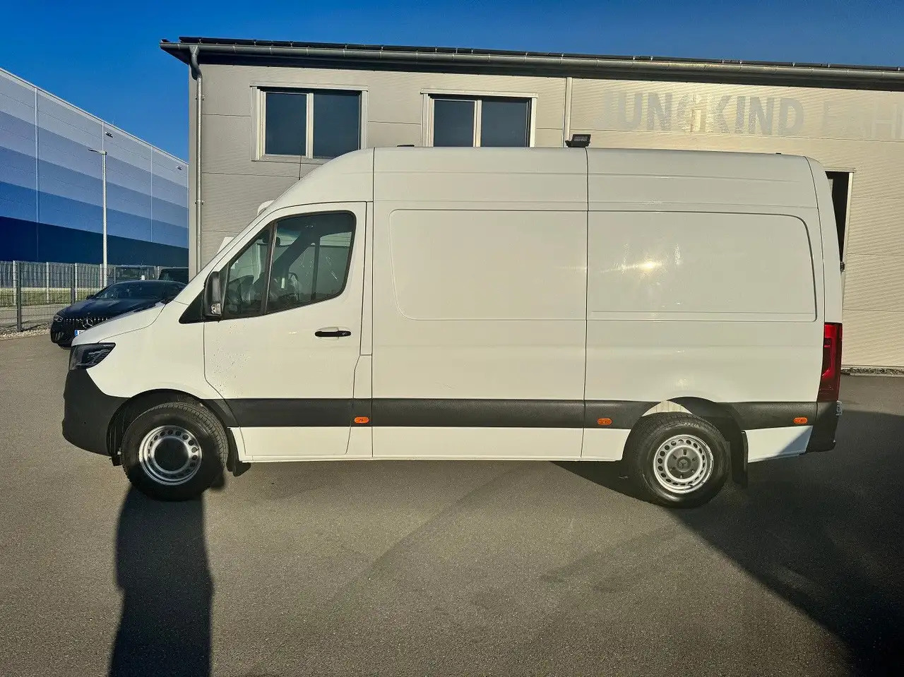 Mercedes-Benz Sprinter 316 CDI Lang Hoch Klima LED MBUX - Furgon: slika 3 Mercedes-Benz Sprinter 316 CDI Lang Hoch Klima LED MBUX - Furgon: slika 3