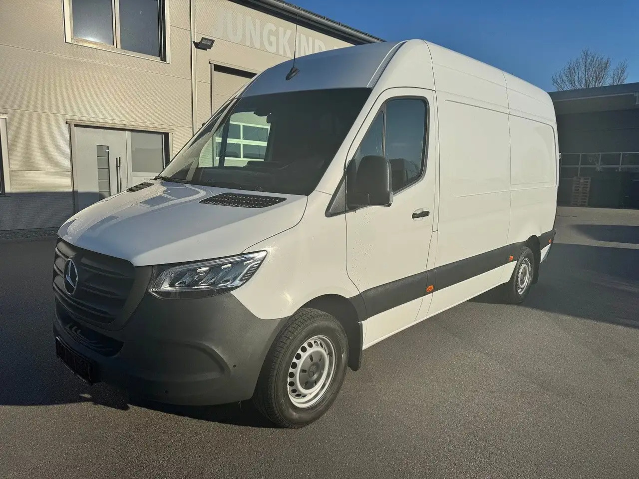 Mercedes-Benz Sprinter 316 CDI Lang Hoch Klima LED MBUX - Furgon: slika 1 Mercedes-Benz Sprinter 316 CDI Lang Hoch Klima LED MBUX - Furgon: slika 1