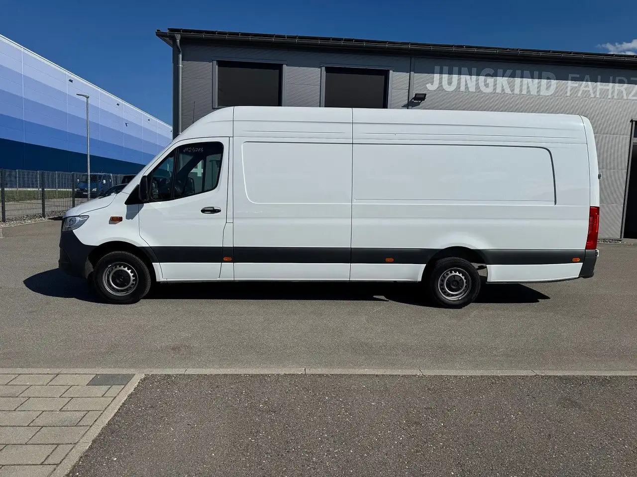 Mercedes-Benz Sprinter 317 CDI Maxi Lang XXL Extralang MBUX - Furgon: slika 3 Mercedes-Benz Sprinter 317 CDI Maxi Lang XXL Extralang MBUX - Furgon: slika 3