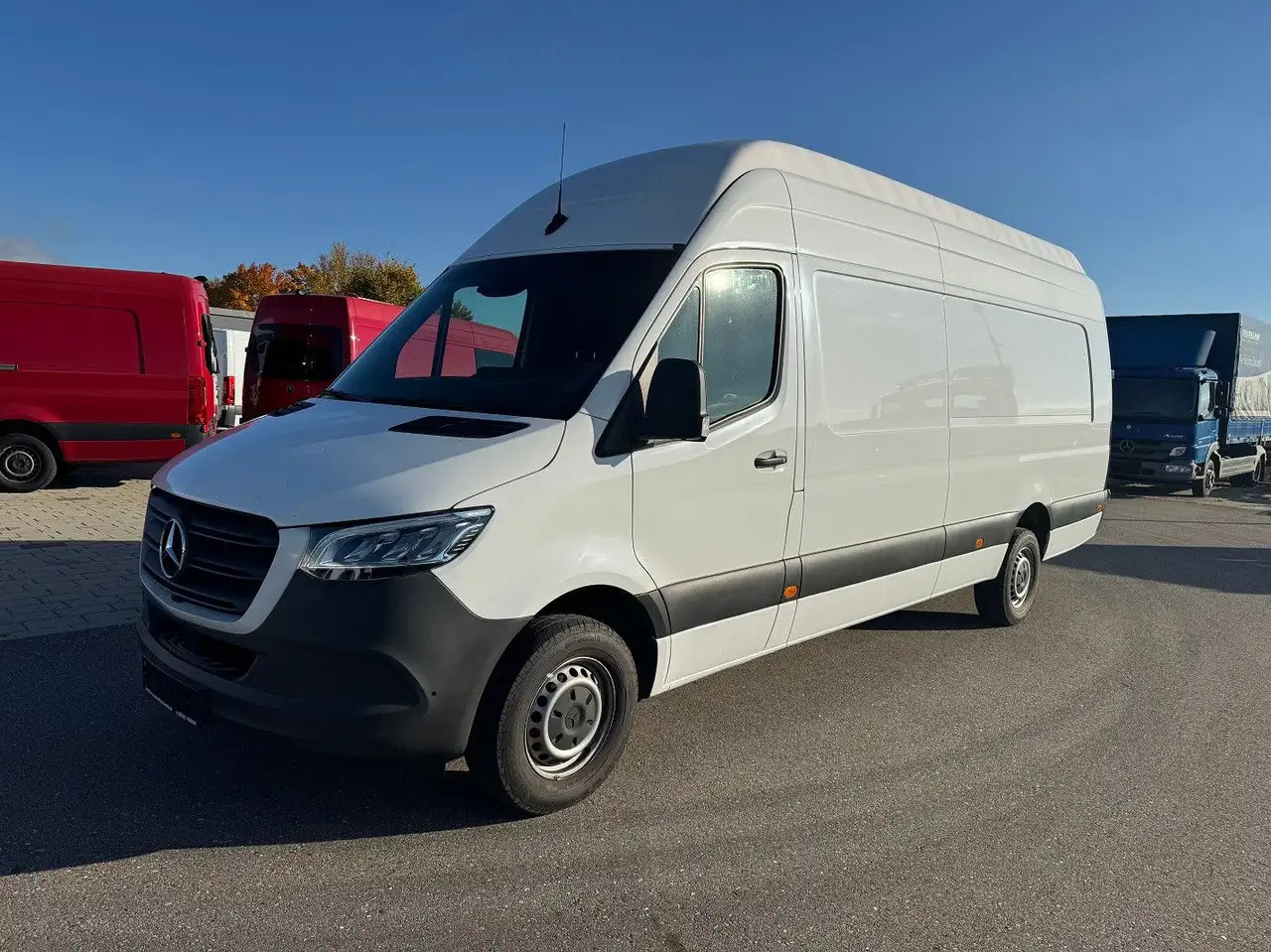Mercedes-Benz Sprinter 319 CDI Maxi Lang Extralang XXL LED - Furgon: slika 1 Mercedes-Benz Sprinter 319 CDI Maxi Lang Extralang XXL LED - Furgon: slika 1