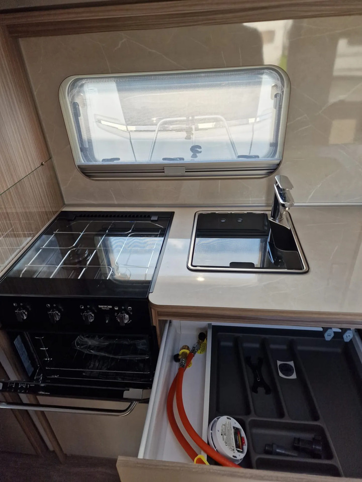 Fendt Tendenza 650 SFD Safety-, Batteri. Fußbodentem Fendt Tendenza 650 SFD Safety-, Batteri. Fußbodentem: slika 20