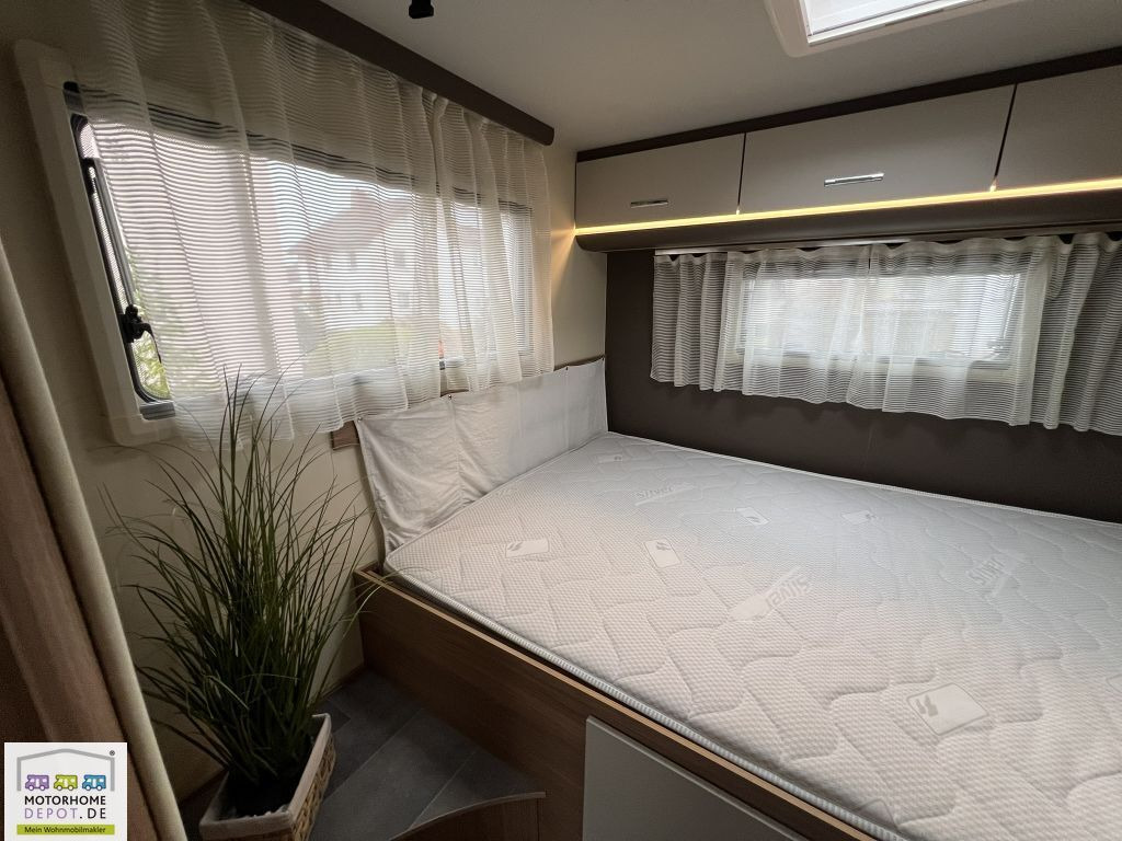 Ahorn Alaska TD Plus Aufl. 4to & Luftfed. & Hubbett - Poluintegrisani kamper: slika 5 Ahorn Alaska TD Plus Aufl. 4to & Luftfed. & Hubbett - Poluintegrisani kamper: slika 5